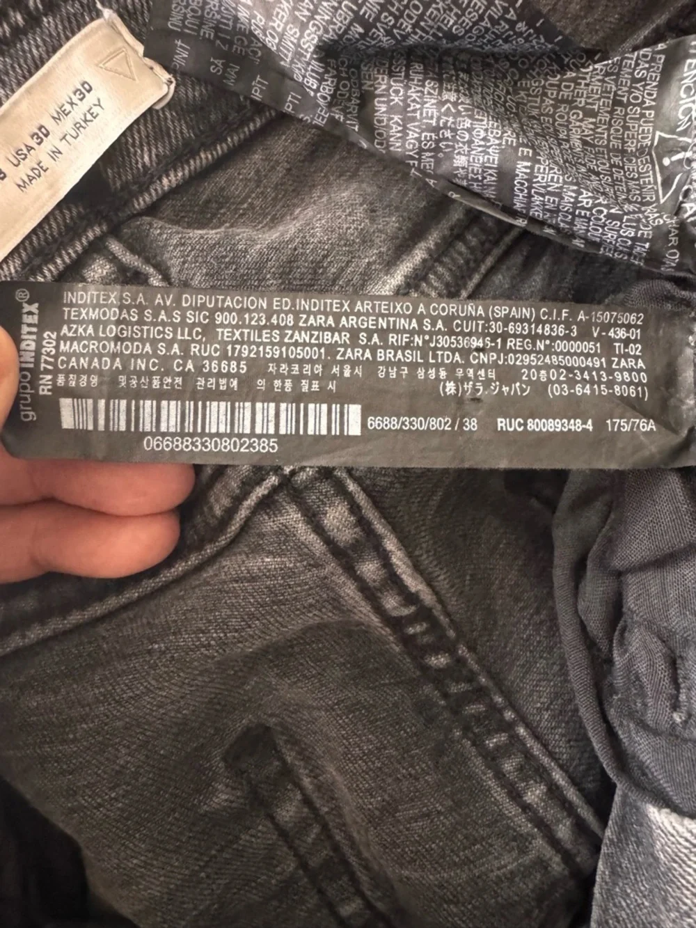 Zara Men’s Black Skinny Ripped Jeans, Size US 30